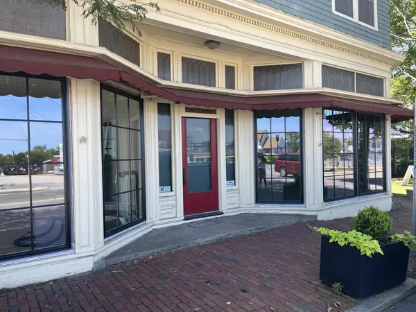 239 Main Street, Hyannis, MA 02601