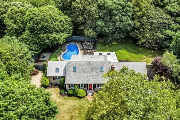 46 Marie-Ann Terrace, Centerville, MA 02632