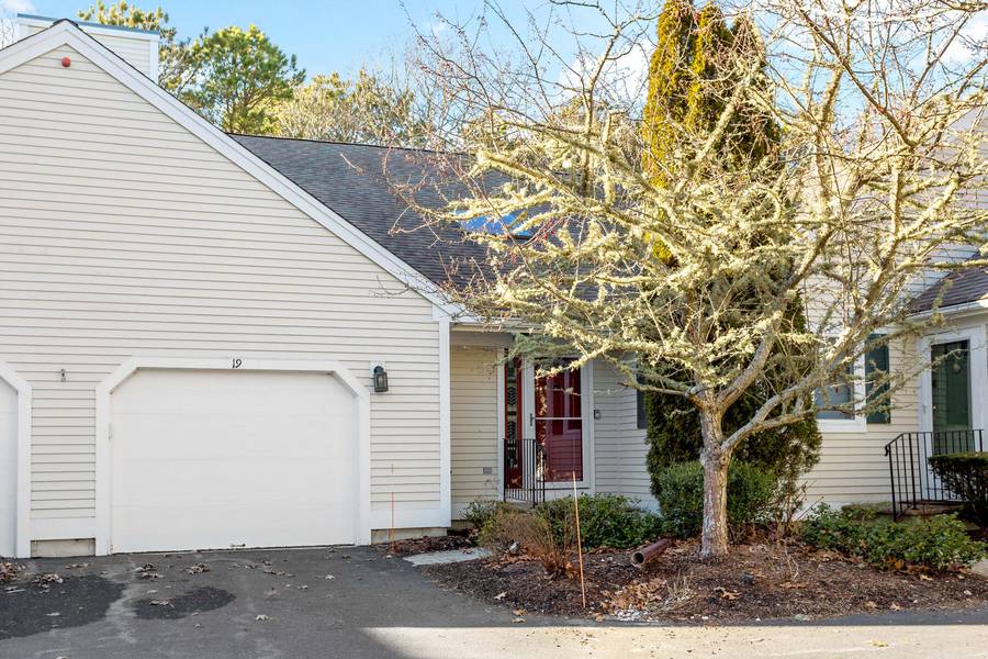 19 Executive Drive, Mashpee, MA 02649