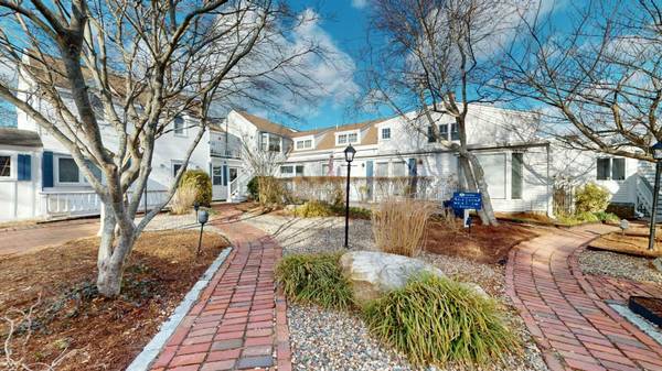 15 Cottage Street #U6, Provincetown, MA 02657