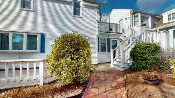 Provincetown, MA 02657,15 Cottage Street #U6