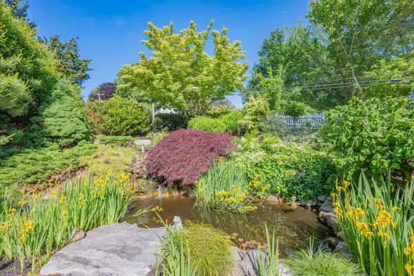 Centerville, MA 02632,436 South Main Street