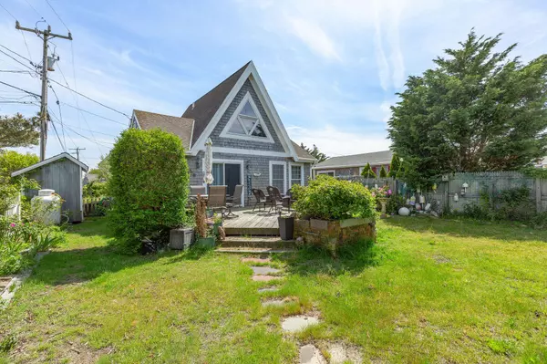 Provincetown, MA 02657,897 Commercial Street