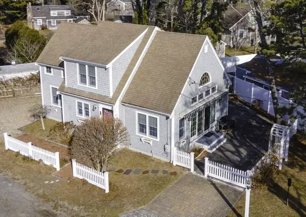 8 Windwood Lane, Dennis Port, MA 02639