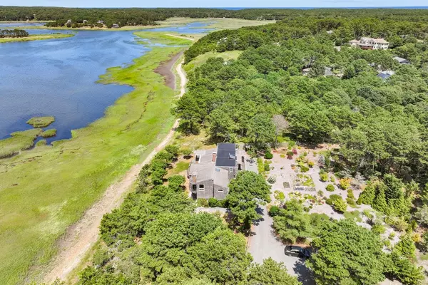 400 Old Wharf Road, Wellfleet, MA 02667