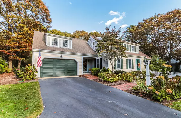 Cotuit, MA 02635,64 Cotuit Bay Drive