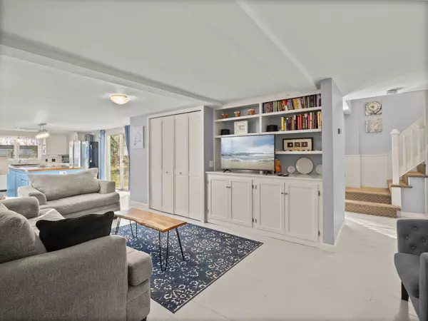 West Harwich, MA 02671,45 Route 28