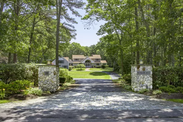 98 Bunker Hill Road, Osterville, MA 02655
