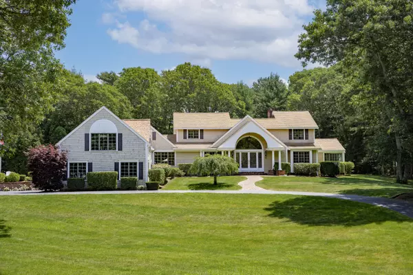 Osterville, MA 02655,98 Bunker Hill Road