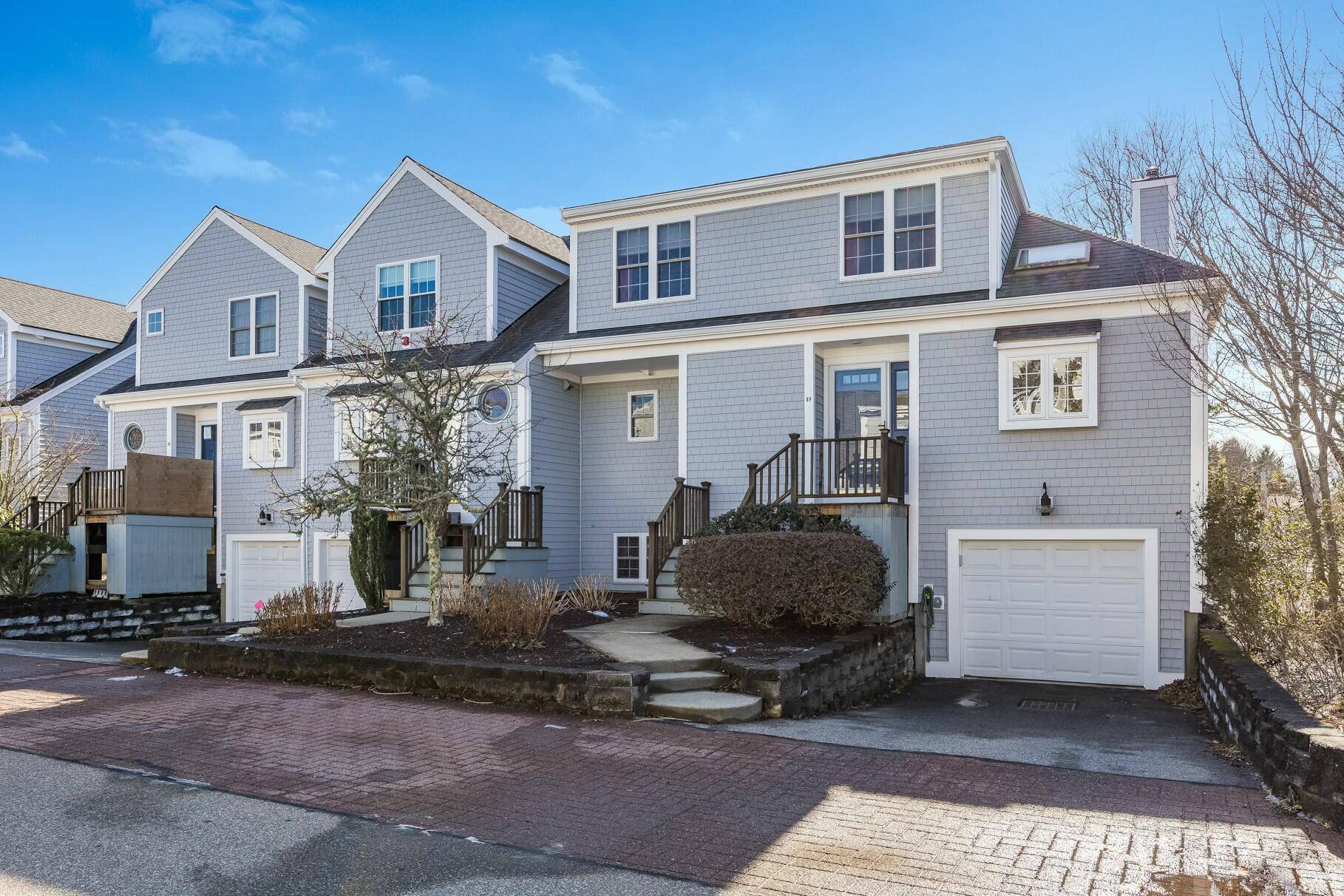 174 Queen Street #8F, Falmouth, MA 02540