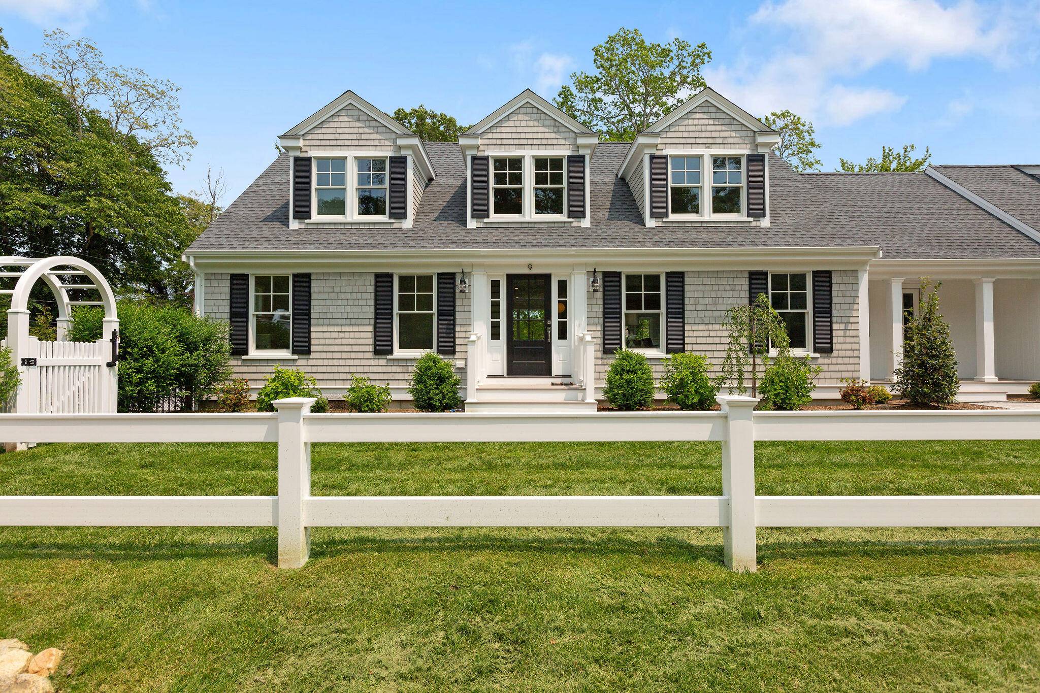 Orleans, MA 02653,9 Joy Lane