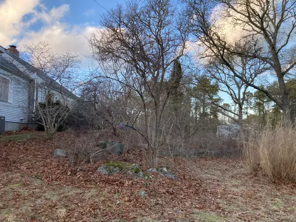 South Yarmouth, MA 02664,129 Driftwood Lane