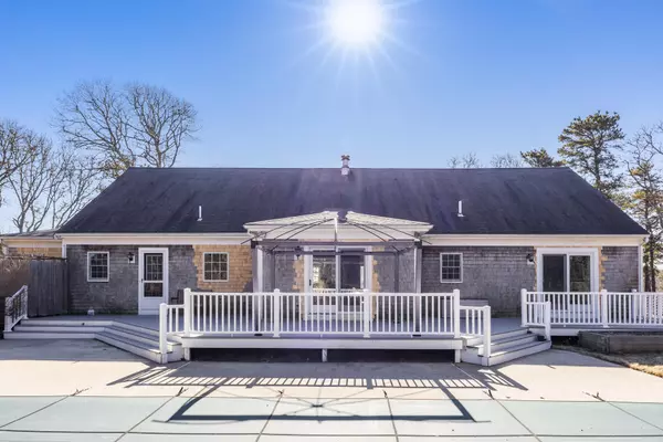 South Chatham, MA 02659,55 Twine Field Drive