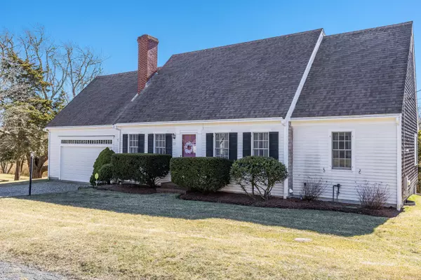 South Dennis, MA 02660,15 Pinefield Lane