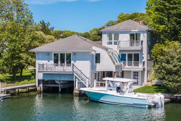 818 South Main Street, Centerville, MA 02632