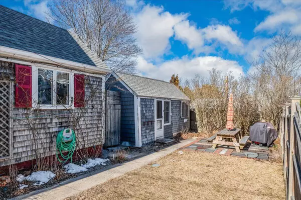 Provincetown, MA 02657,9 Conant Street