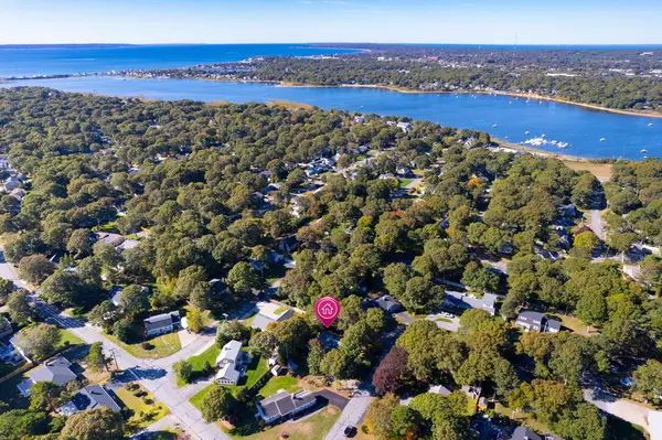 East Falmouth, MA 02536,33 Half Moon Circle