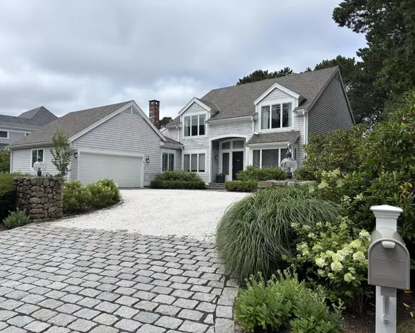 44 The Heights, Mashpee, MA 02649