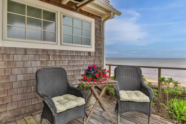Provincetown, MA 02657,633 Commercial Street #Unit 2