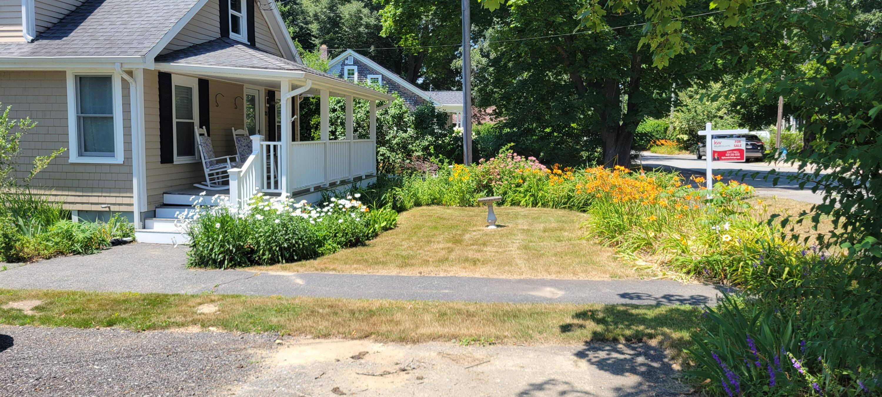 33 Oakwood Avenue, Falmouth, MA 02540