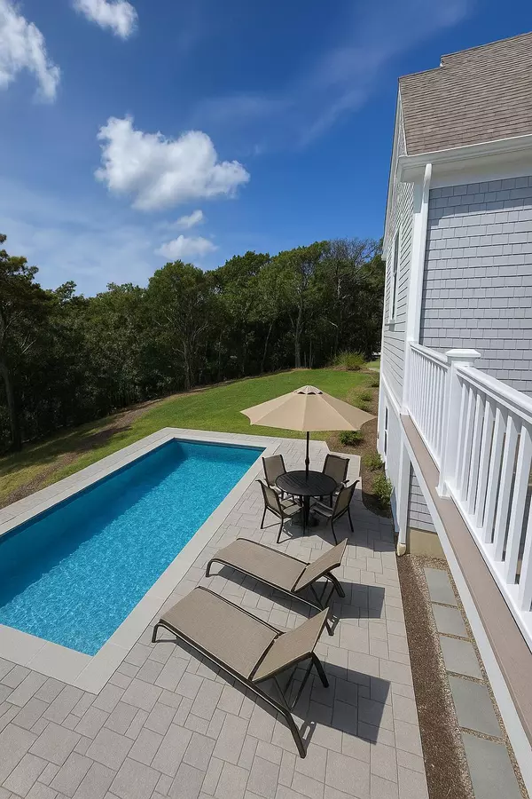 Chatham, MA 02633,98 Horizon Drive