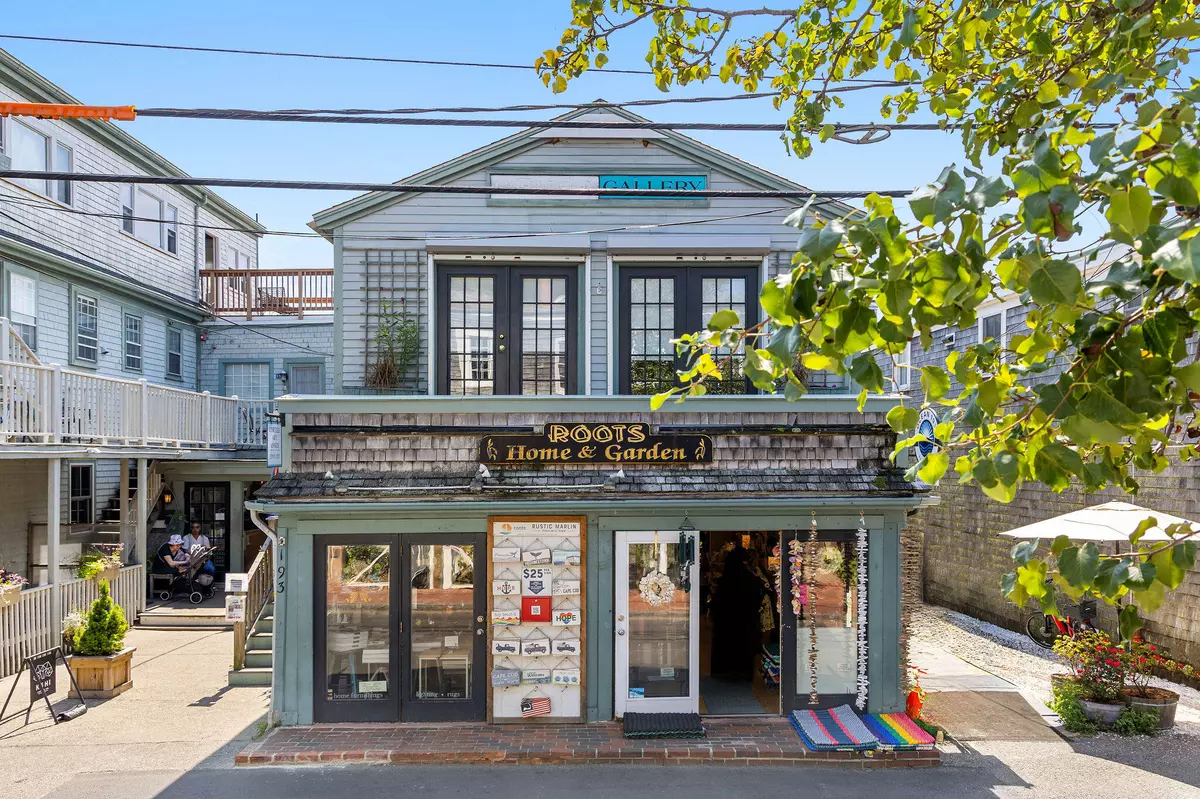 Provincetown, MA 02657,193 Commercial Street #U6A & U6B