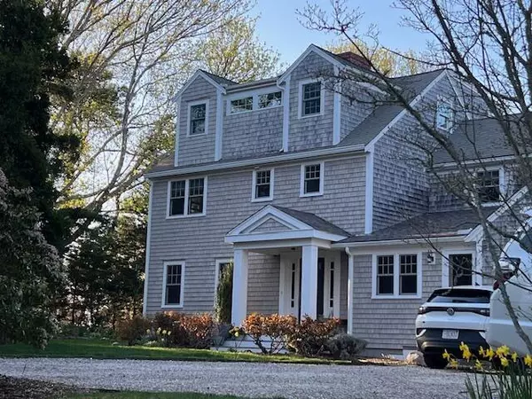 Orleans, MA 02653,2 Seaview Road