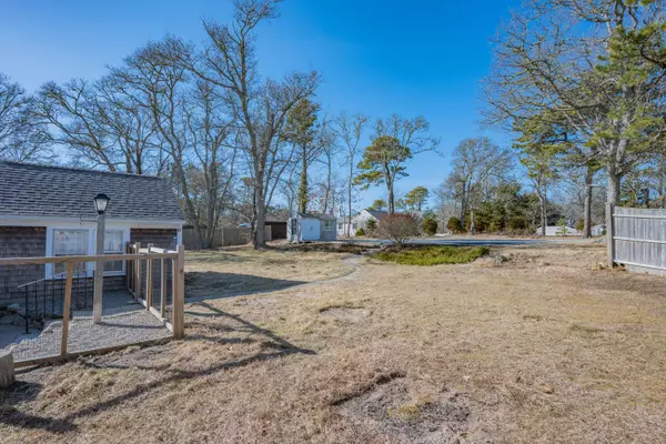 Chatham, MA 02633,1996 Main Street