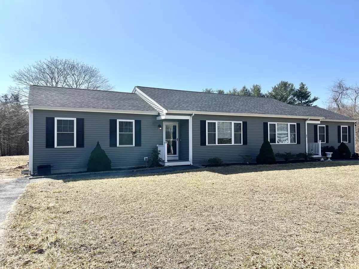 West Wareham, MA 02576,8 Mill Street #A