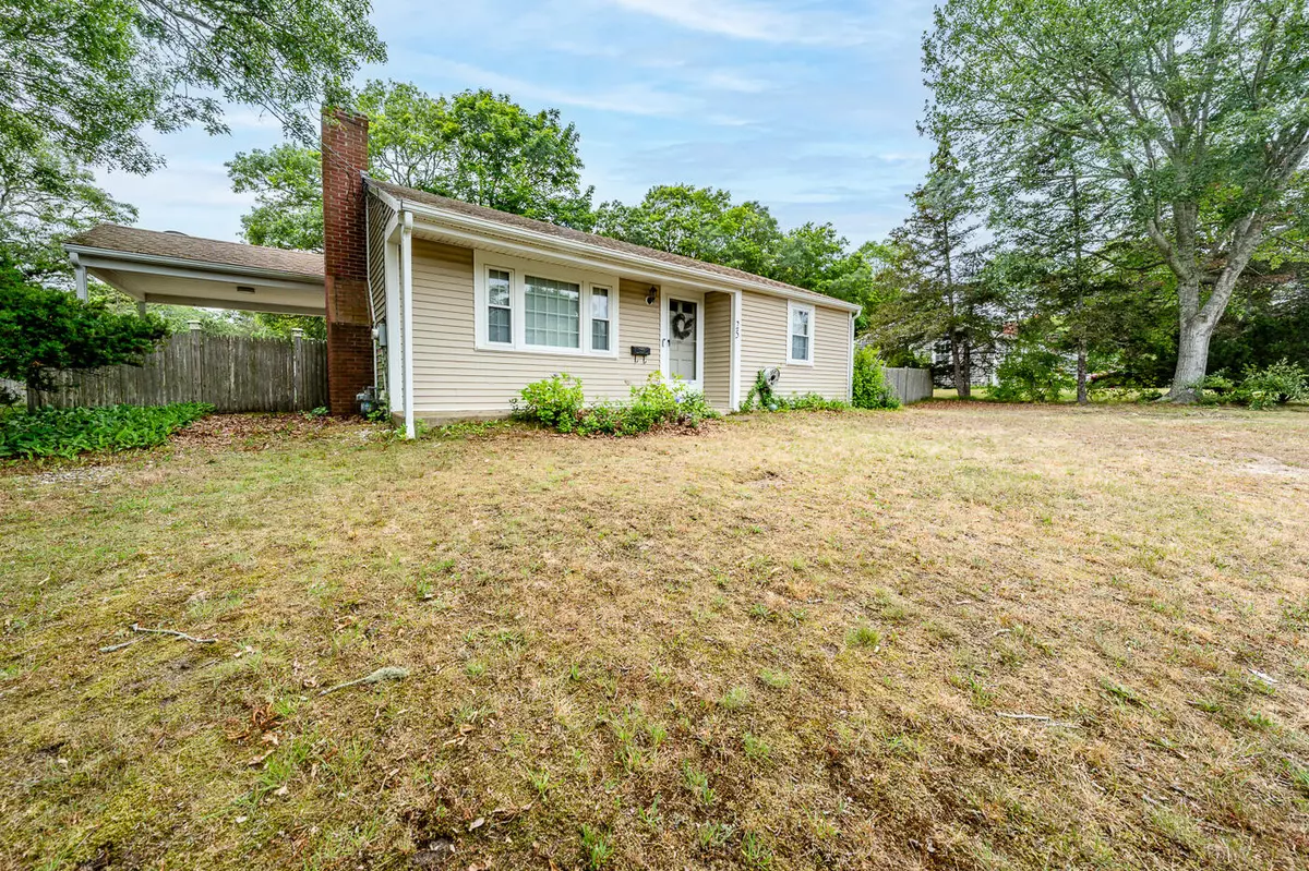 South Yarmouth, MA 02664,25 Buckwood Drive