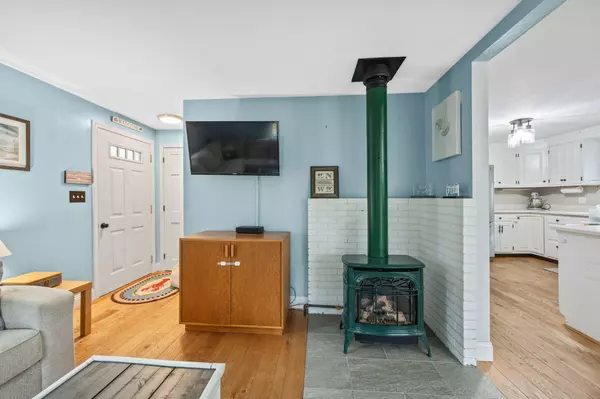 Marstons Mills, MA 02648,50 Lauries Lane