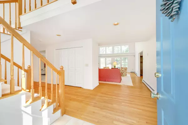 Chatham, MA 02633,106 Stage Neck Road