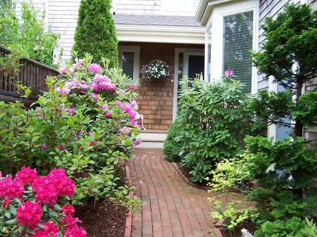 Yarmouth Port, MA 02675,83 Kates Path Path