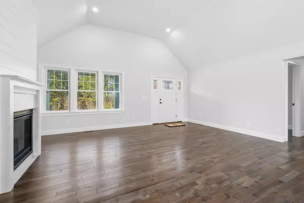 Mashpee, MA 02649,17 Silver Leaf Lane