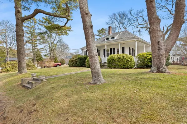 Buzzards Bay, MA 02532,10 Puritan Road