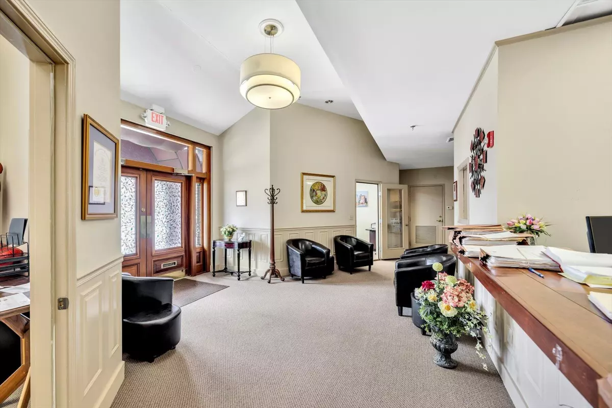 Teaticket, MA 02536,205 Worcester Court