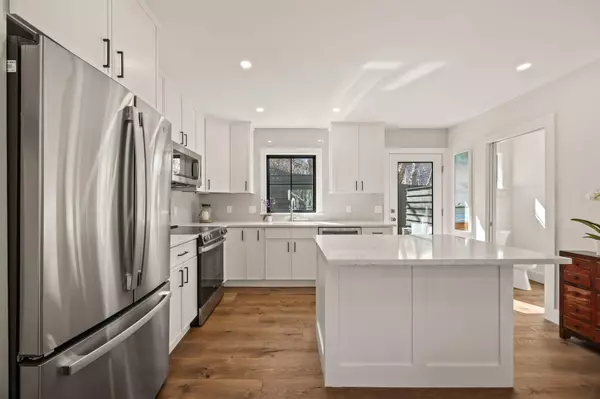 Provincetown, MA 02657,50 Nelson Avenue #6