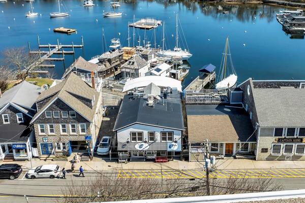 87 Water Street #1-2, Woods Hole, MA 02543