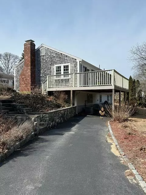 South Dennis, MA 02660,78 Uncle Bills Way