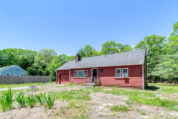 80 Mariner Circle, Cotuit, MA 02635