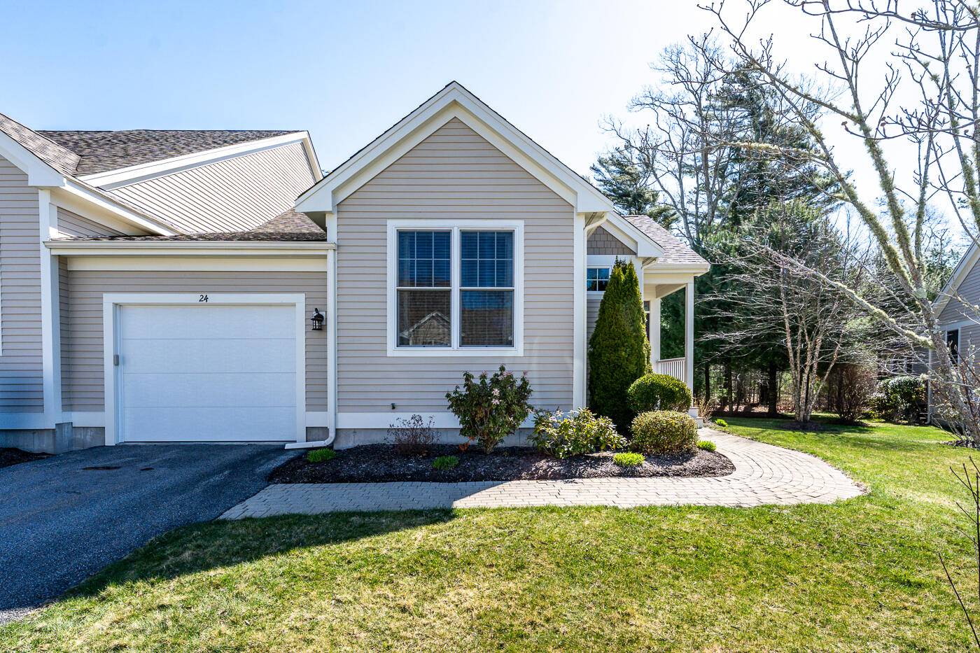 24 Grey Hawk Drive, Mashpee, MA 02649