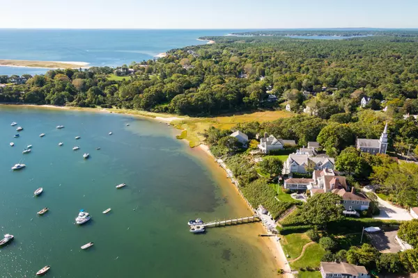 996 Main Street, Cotuit, MA 02635