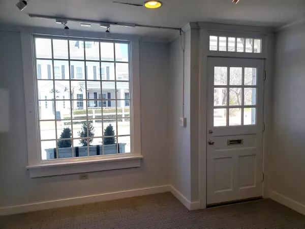 Chatham, MA 02633,509 Main Street