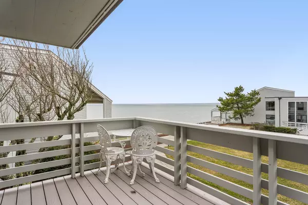 Mashpee, MA 02649,94 Shore Drive #2109