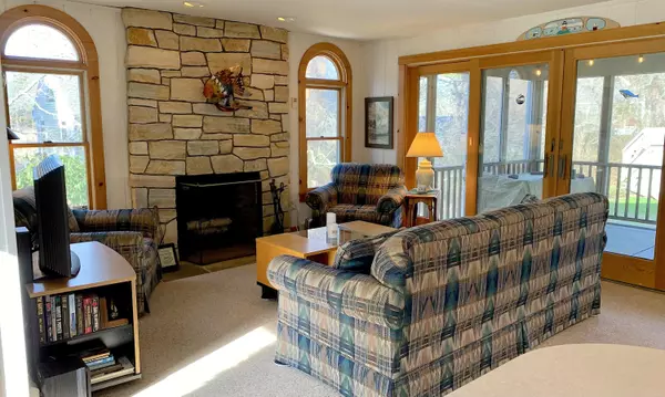 Eastham, MA 02642,20 Beach Plum Lane