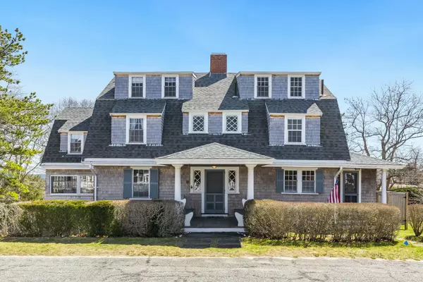 Hyannis Port, MA 02647,35 Grayton Avenue