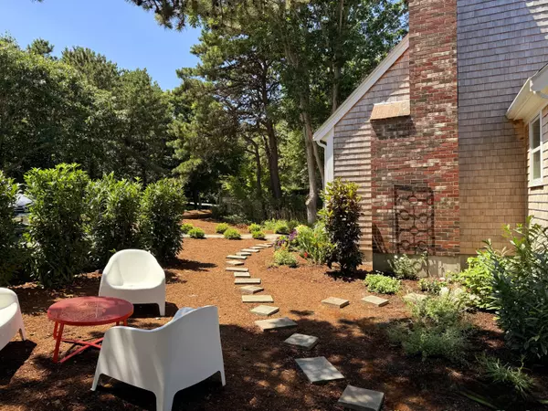 Provincetown, MA 02657,42 Bayberry Avenue