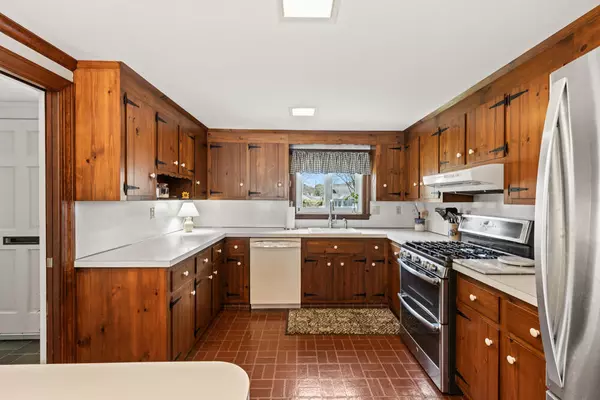 South Yarmouth, MA 02664,56 Fairwood Road