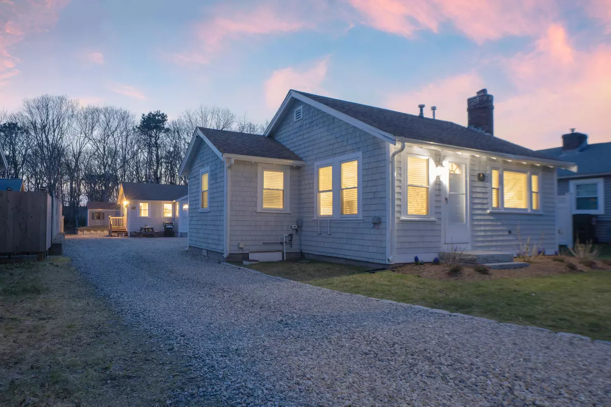 South Yarmouth, MA 02664,121 Seaview Avenue #A & B