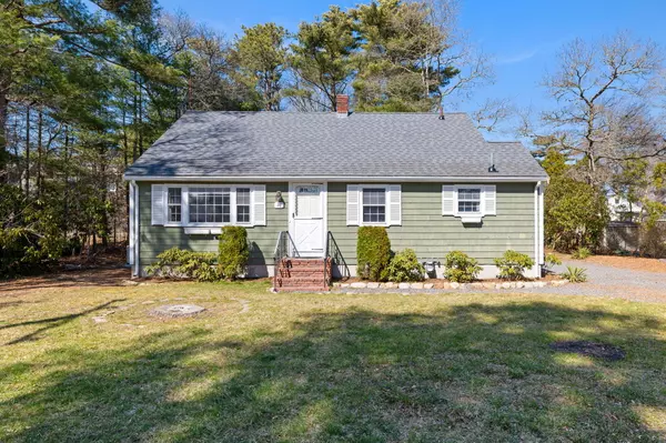 49 Martin Street, Buzzards Bay, MA 02532